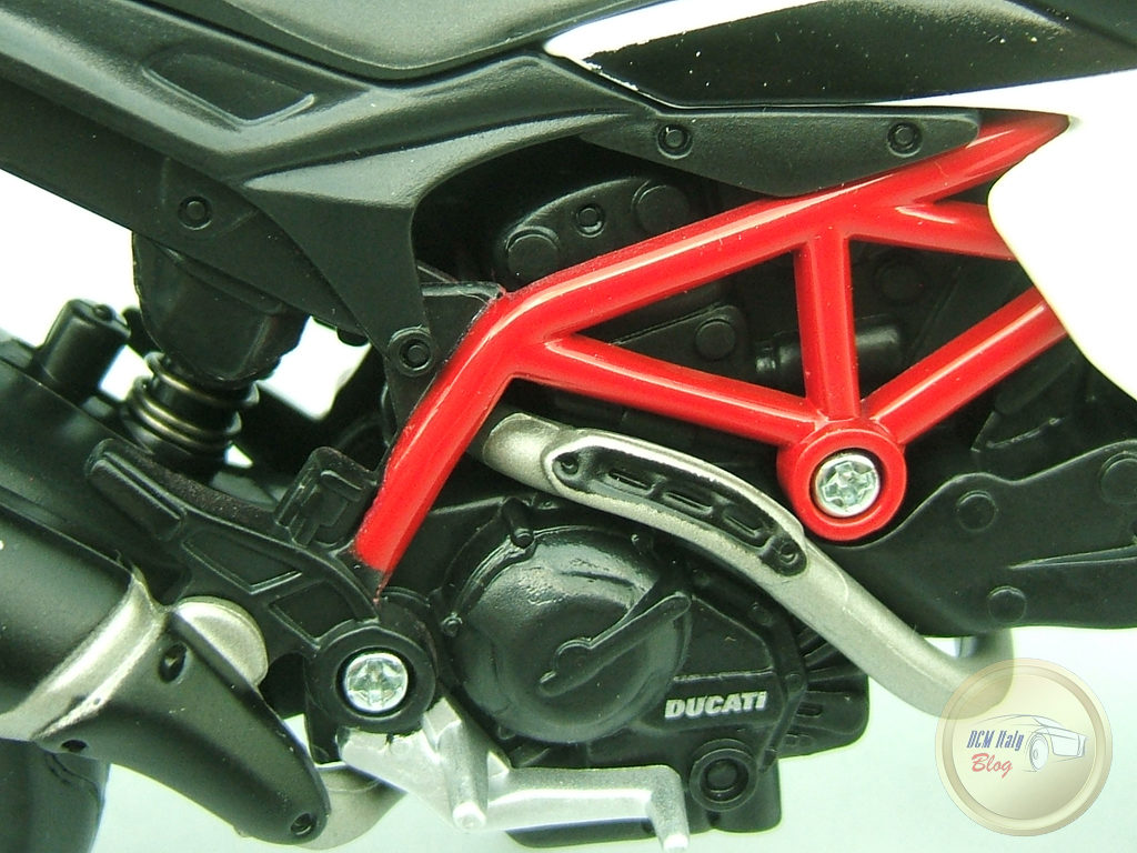 Ducati Hypermotard SP - Red - 12