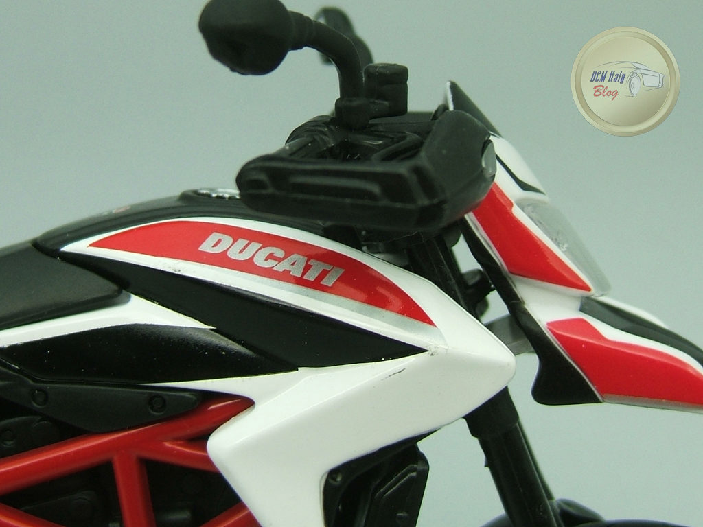 Ducati Hypermotard SP - Red - 13