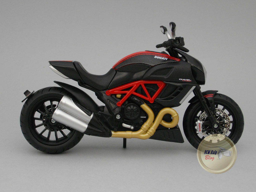 Ducati Diavel Carbon Maisto 1:12