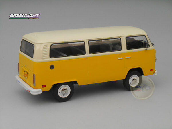 Volkswagen T2 Bus (1978) “Little Miss Sunshine” 1:24 Greenlight