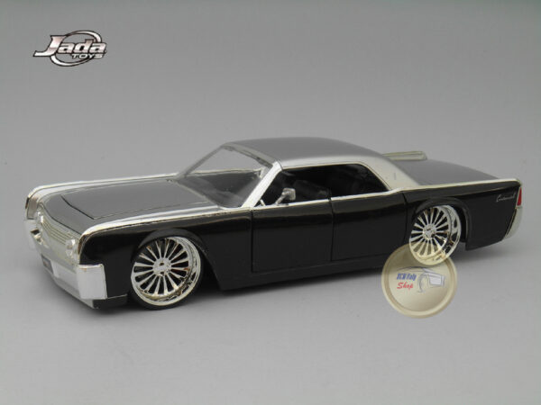 Lincoln Continental (1963) 1:24 Jada Toys