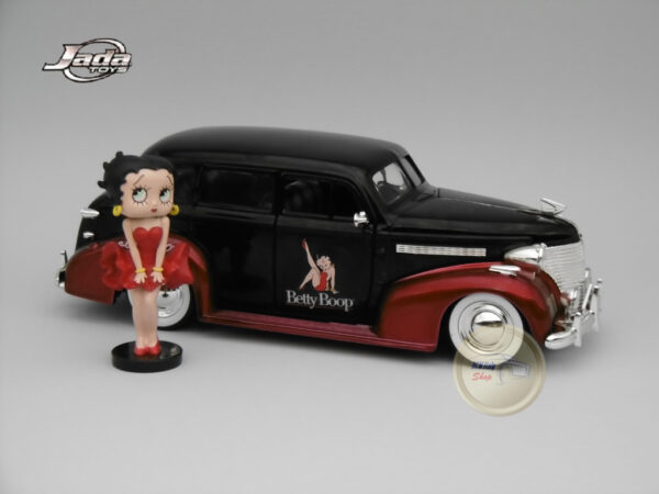 Chevrolet Master Deluxe (1939) “Betty Boop” 1:24 Jada Toys