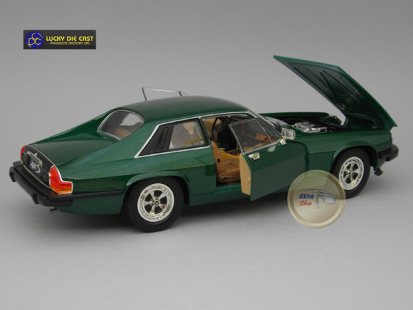 Jaguar XJS (1975) 1:18 Lucky Diecast