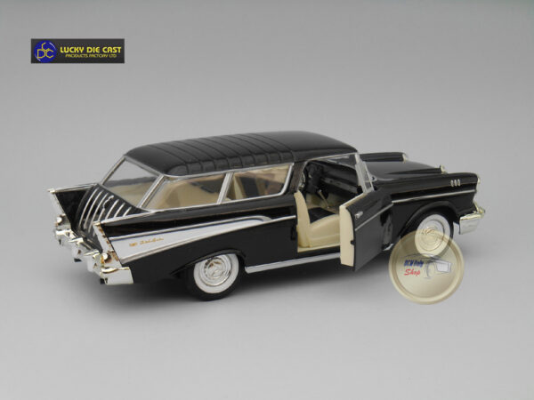 Chevrolet Nomad (1957) 1:24 Lucky Diecast