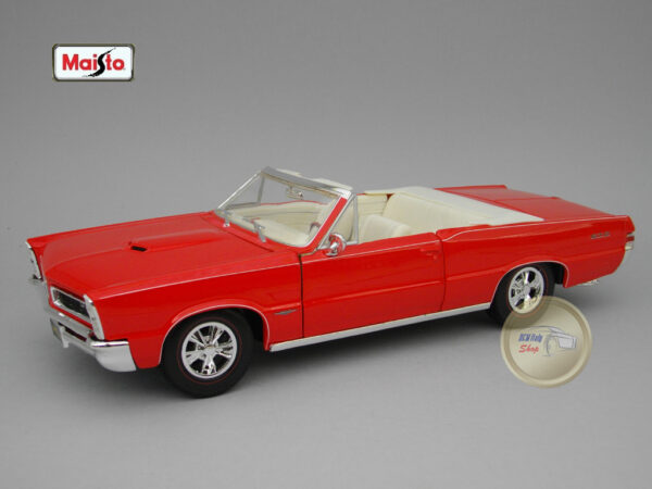 Pontiac GTO Convertible (1965) 1:18 Maisto