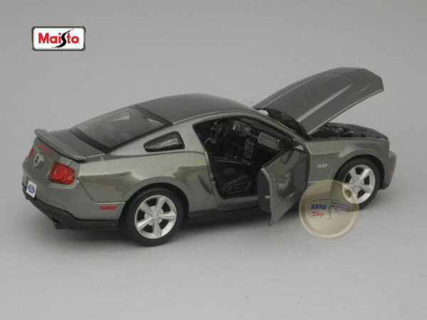Ford Mustang GT (2011) 1:24 Maisto