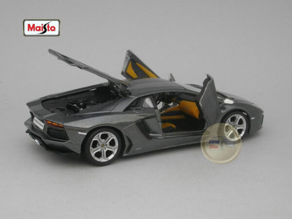 Lamborghini Aventador LP 700-4 1:24 Maisto