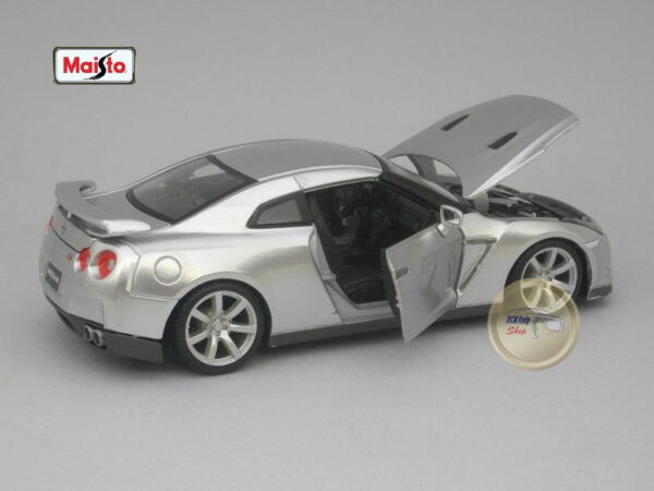 Nissan GT-R (2009) 1:24 Maisto