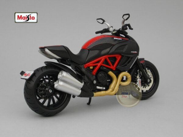 Ducati Diavel Carbon 1:12 Maisto