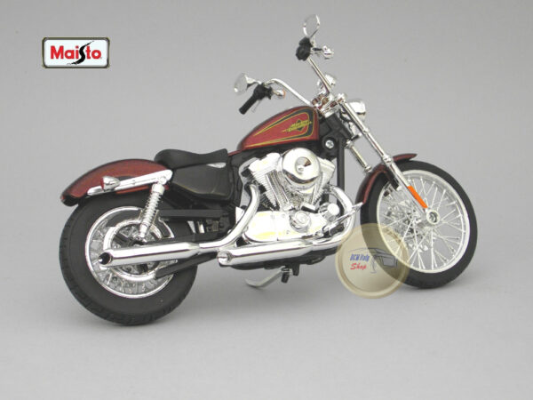 Harley Davidson XL 1200V Seventy Two (2012) 1:12 Maisto
