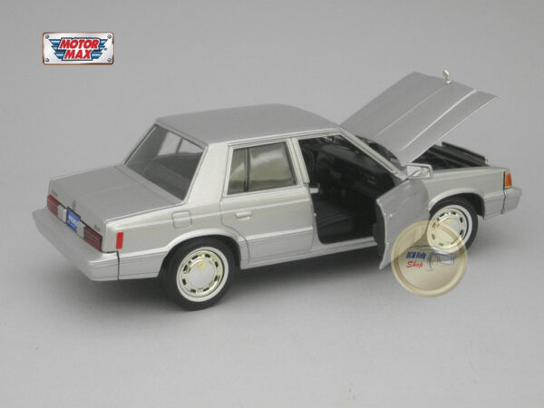 Plymouth Reliant (1983) 1:24 Motormax