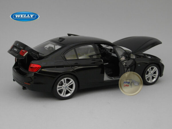 BMW 335i (2010) 1:18 Welly