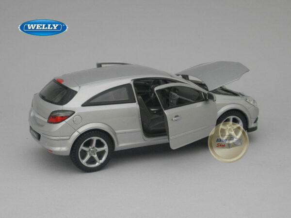 Opel Astra GTC (2005)