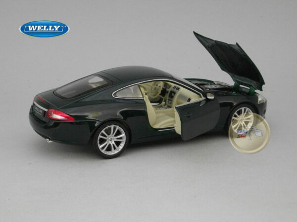 Jaguar XK Coupé 1:24 Welly