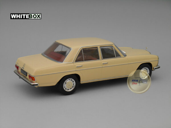 Mercedes 200 D (W115) (1968) 1:24 Whitebox
