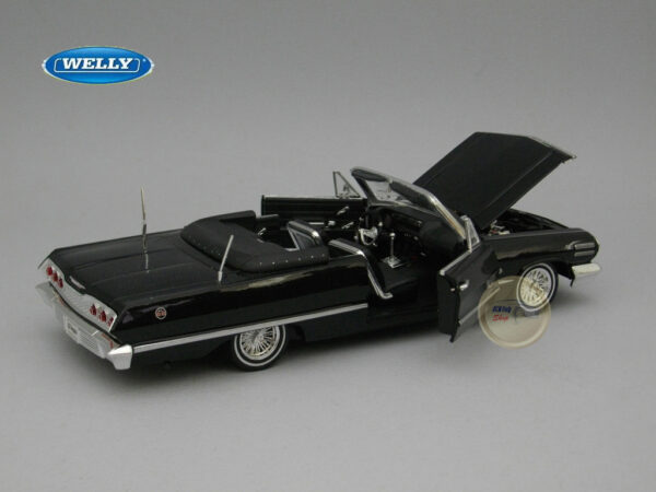 Chevrolet Impala Convertible (1963) “Hot Rider” 1:24 Welly