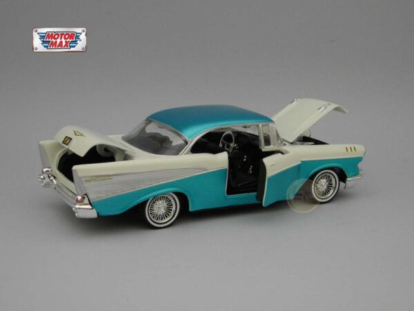 Chevrolet Bel Air (1957) 1:24 Motormax