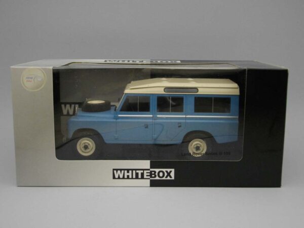 Land Rover 109 series III 1:24 Whitebox