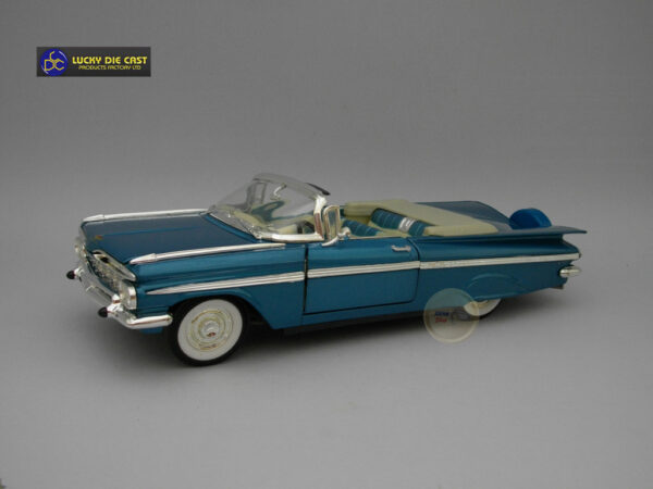 Chevrolet Impala (1959) 1:18 Lucky Diecast