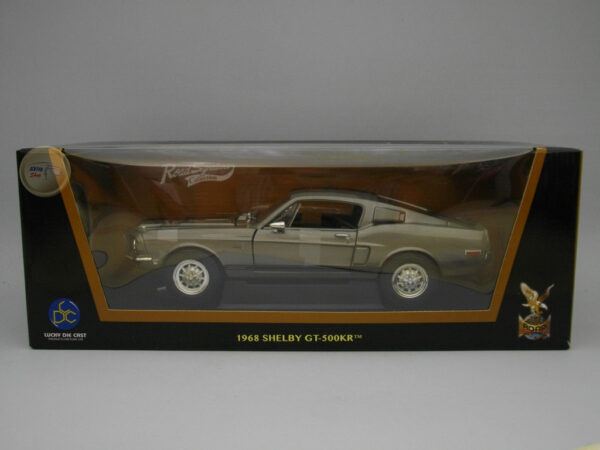 Shelby GT-500KR (1968) 1:18 Lucky Diecast
